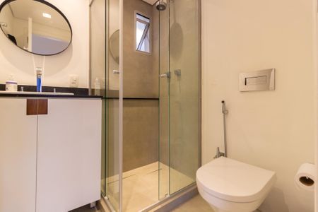 Apartamento à venda com 72m², 1 quarto e 2 vagas Apartamento à venda com 72m², 1 quarto e 2 vagasBanheiro