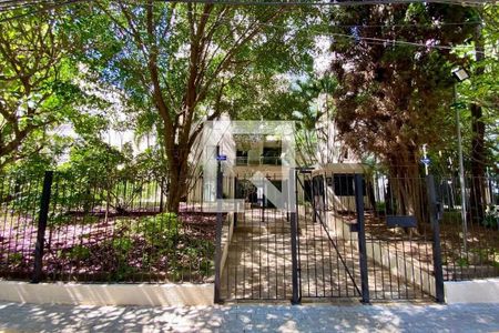 Apartamento à venda com 72m², 1 quarto e 2 vagas Apartamento à venda com 72m², 1 quarto e 2 vagasFachada
