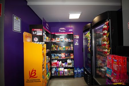 Apartamento para alugar com 28m², 2 quartos e sem vaga Apartamento para alugar com 28m², 2 quartos e sem vagaÁrea comum - Mercado