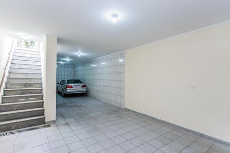 Casa à venda com 200m², 3 quartos e 5 vagas Casa à venda com 200m², 3 quartos e 5 vagasGaragem