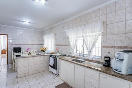 Casa à venda com 200m², 3 quartos e 5 vagas Casa à venda com 200m², 3 quartos e 5 vagasCopa e cozinha