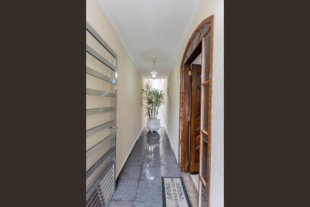 Casa à venda com 200m², 3 quartos e 5 vagas Casa à venda com 200m², 3 quartos e 5 vagasHall de entrada