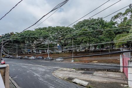Casa à venda com 200m², 3 quartos e 5 vagas Casa à venda com 200m², 3 quartos e 5 vagasVista quintal