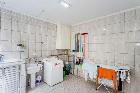 Casa à venda com 200m², 3 quartos e 5 vagas Casa à venda com 200m², 3 quartos e 5 vagasÁrea de Serviço