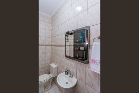 Casa à venda com 200m², 3 quartos e 5 vagas Casa à venda com 200m², 3 quartos e 5 vagasLavabo