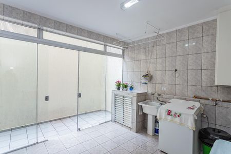 Casa à venda com 200m², 3 quartos e 5 vagas Casa à venda com 200m², 3 quartos e 5 vagasÁrea de Serviço