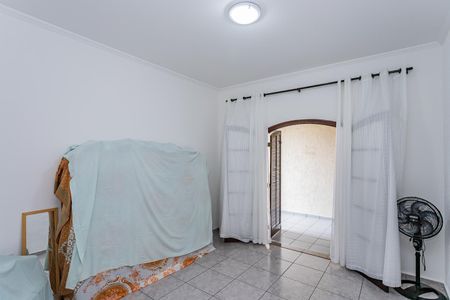 Casa à venda com 200m², 3 quartos e 5 vagas Casa à venda com 200m², 3 quartos e 5 vagasQuarto 2