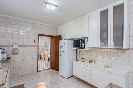 Casa à venda com 200m², 3 quartos e 5 vagas Casa à venda com 200m², 3 quartos e 5 vagasCopa e cozinha