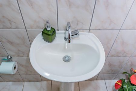 Casa à venda com 200m², 3 quartos e 5 vagas Casa à venda com 200m², 3 quartos e 5 vagasLavabo