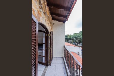 Casa à venda com 200m², 3 quartos e 5 vagas Casa à venda com 200m², 3 quartos e 5 vagasVaranda suite