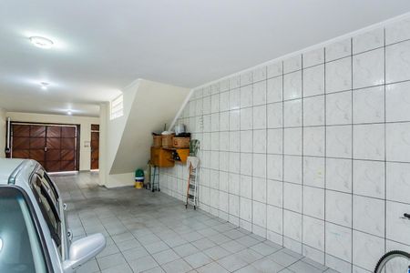 Casa à venda com 200m², 3 quartos e 5 vagas Casa à venda com 200m², 3 quartos e 5 vagasGaragem
