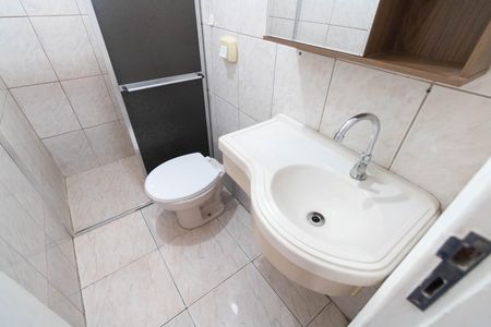 Casa para alugar com 70m², 2 quartos e sem vaga Casa para alugar com 70m², 2 quartos e sem vagaBanheiro