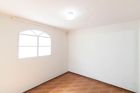 Sala de casa para alugar com 2 quartos, 70m² em Senador Vasconcelos, Rio de Janeiro