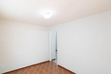 Sala de casa para alugar com 2 quartos, 70m² em Senador Vasconcelos, Rio de Janeiro