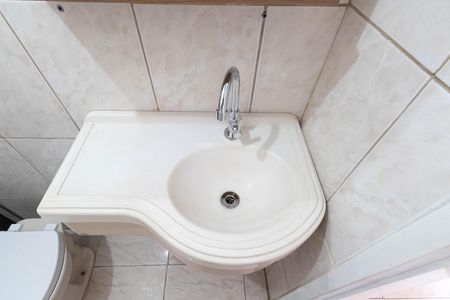 Casa para alugar com 70m², 2 quartos e sem vaga Casa para alugar com 70m², 2 quartos e sem vagaBanheiro