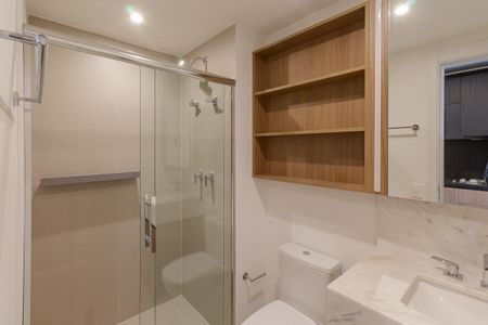 Banheiro de kitnet/studio para alugar com 1 quarto, 32m² em Indianópolis, São Paulo