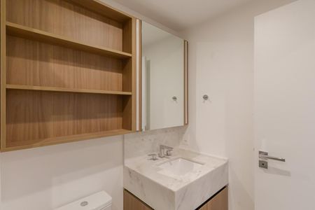 Studio para alugar com 32m², 1 quarto e 1 vaga Studio para alugar com 32m², 1 quarto e 1 vagaBanheiro