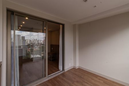 Studio para alugar com 32m², 1 quarto e 1 vaga Studio para alugar com 32m², 1 quarto e 1 vagaSacada