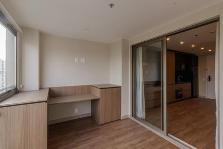 Studio para alugar com 32m², 1 quarto e 1 vaga Studio para alugar com 32m², 1 quarto e 1 vagaSacada