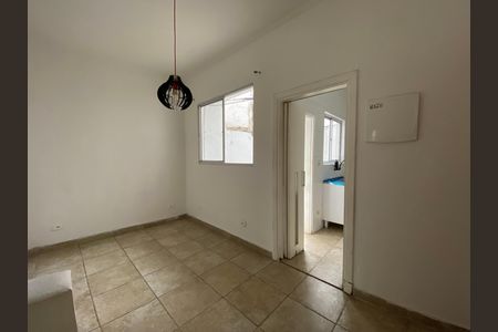 Apartamento à venda com 1300m², 2 quartos e sem vaga Apartamento à venda com 1300m², 2 quartos e sem vagaSala