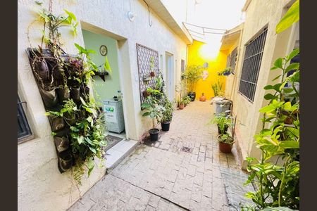 Casa à venda com 240m², 5 quartos e sem vaga