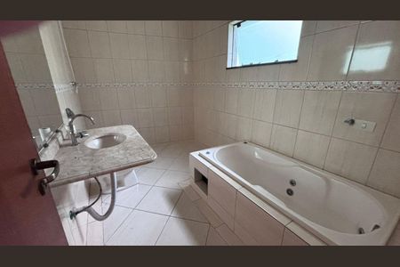 Casa à venda com 3 quartos, 130m² em Chácara Inglesa, São Paulo