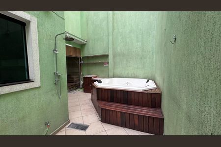 Casa à venda com 130m², 3 quartos e 4 vagas