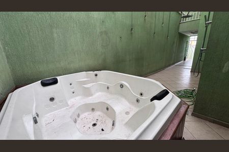 Casa à venda com 130m², 3 quartos e 4 vagas