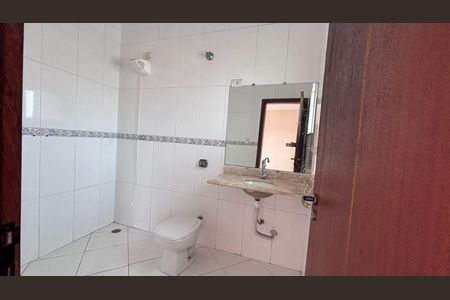 Casa à venda com 130m², 3 quartos e 4 vagas