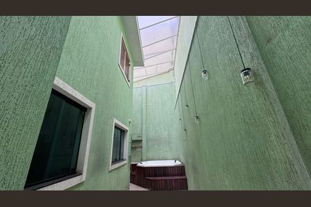 Casa à venda com 130m², 3 quartos e 4 vagas