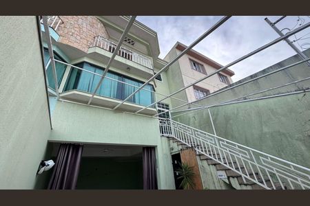 Casa à venda com 130m², 3 quartos e 4 vagas