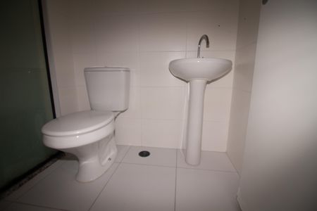 Banheiro de apartamento para alugar com 1 quarto, 38m² em Vila Ema, São Paulo