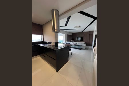 Apartamento à venda com 243m², 3 quartos e 3 vagasCOZINHA