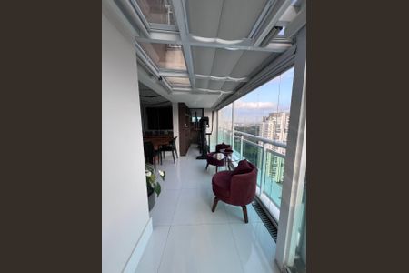 Apartamento à venda com 243m², 3 quartos e 3 vagasAREA INTERNA