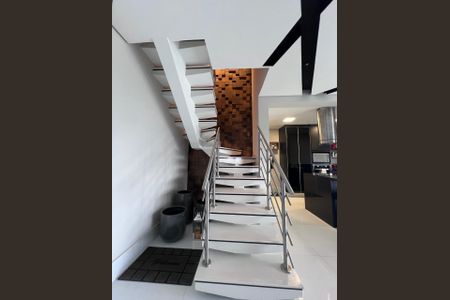 Apartamento à venda com 243m², 3 quartos e 3 vagasESCADA INTERNA