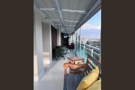 Apartamento à venda com 243m², 3 quartos e 3 vagasAREA INTERNA