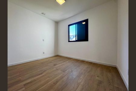 Foto 12 de casa à venda com 3 quartos, 105m² em Vila Paiva, São Paulo