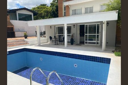 Casa de condomínio à venda com 460m², 5 quartos e 6 vagas Casa de condomínio à venda com 460m², 5 quartos e 6 vagasFoto 06
