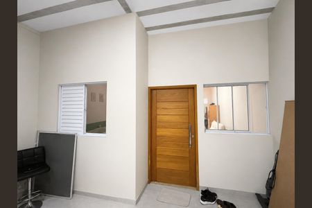 Casa à venda com 111m², 2 quartos e 2 vagas Casa à venda com 111m², 2 quartos e 2 vagasEntrada