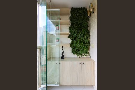Apartamento à venda com 54m², 2 quartos e 1 vaga Apartamento à venda com 54m², 2 quartos e 1 vagaVaranda da Sala