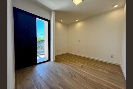 Foto 01 de casa à venda com 2 quartos, 95m² em Vila Paiva, São Paulo
