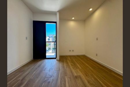 Foto 01 de casa à venda com 2 quartos, 95m² em Vila Paiva, São Paulo