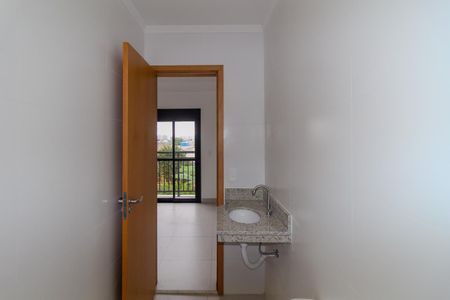 Casa de condomínio à venda com 75m², 2 quartos e 1 vaga Casa de condomínio à venda com 75m², 2 quartos e 1 vagaBanheiro da Suíte