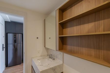 Banheiro de apartamento para alugar com 1 quarto, 40m² em Indianópolis, São Paulo