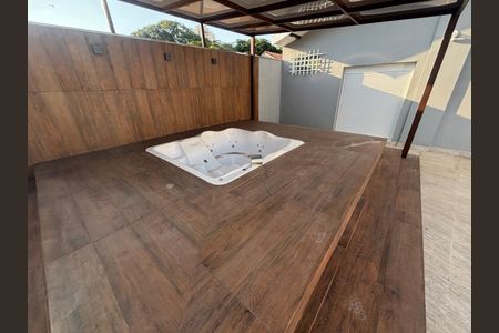 Casa à venda com 550m², 3 quartos e 6 vagas