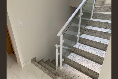 Casa à venda com 100m², 2 quartos e 2 vagas