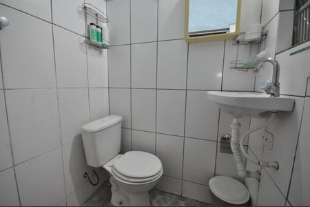 Casa à venda com 196m², 2 quartos e 1 vagaBanheiro de serviço