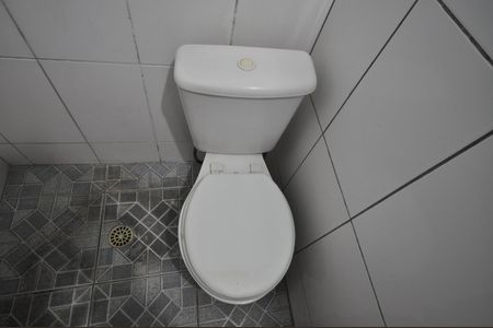 Casa à venda com 196m², 2 quartos e 1 vagaBanheiro de serviço