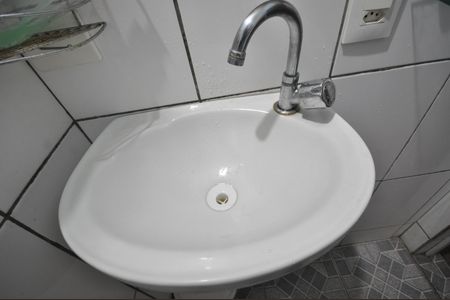 Casa à venda com 196m², 2 quartos e 1 vagaBanheiro de serviço