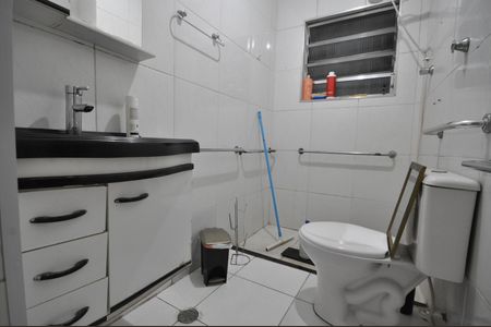 Casa à venda com 196m², 2 quartos e 1 vagaBanheiro 1